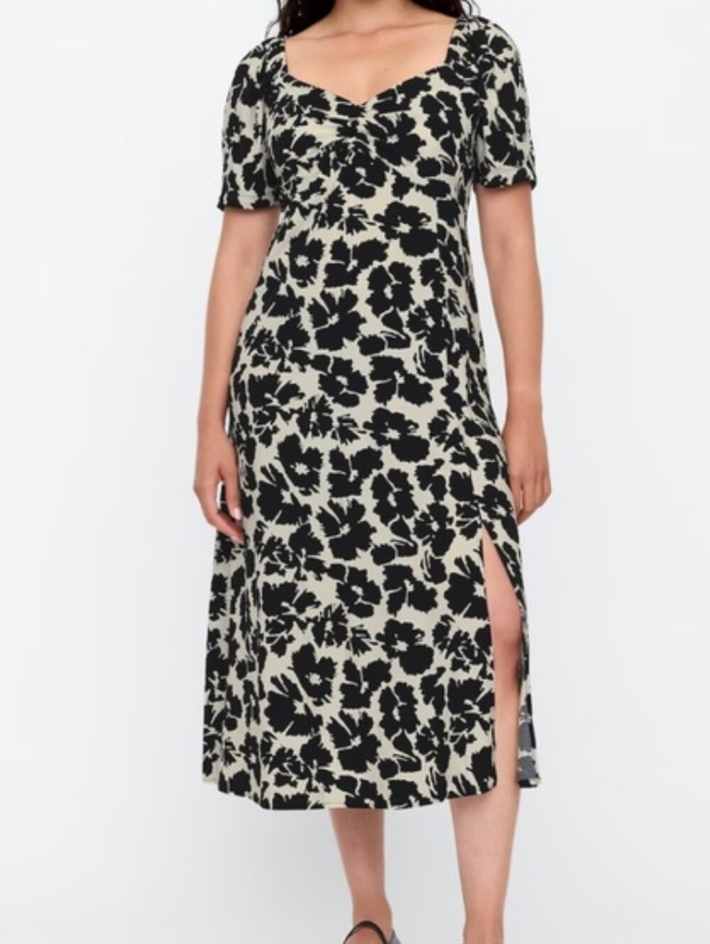 GAP Puff Sleeve Sweetheart Floral Black & White Midi Dress With Side Slit